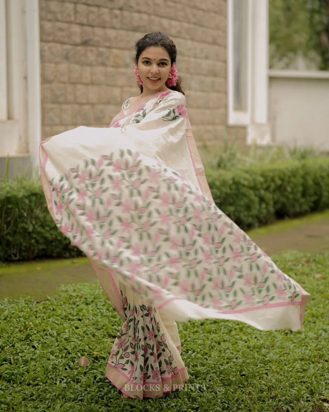 Digital Printed Women's Linen Cotton Saree, Off-White with Pink Floral Print, Traditional Border